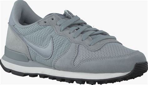 grijze nike sneakers internationalist se wmns|nike women's internationalist sneakers.